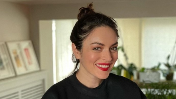 Ezgi Mola: Yalnız olmadığımı böylesine hissetmek çok güzel, hepinize teşekkür ederim